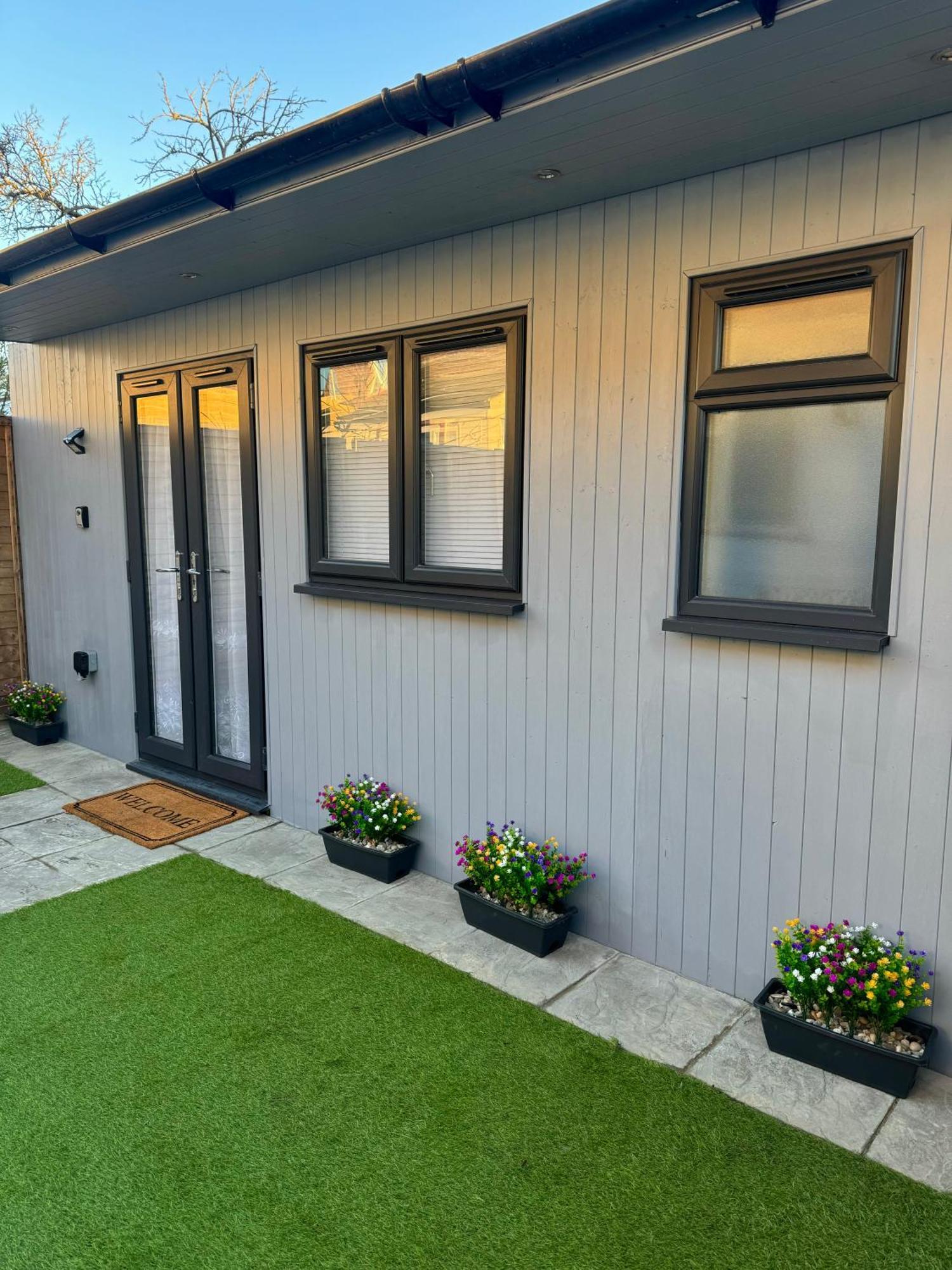 לונדון Cozy Cabin מראה חיצוני תמונה